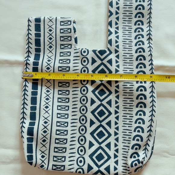 NWOT Small tote wrist bag - Picture 4 of 8